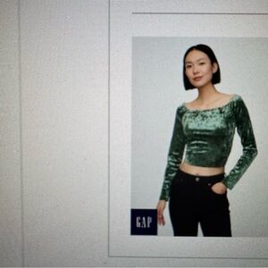 NWT : Gap : Off Shoulder Stretch Velvet Crop Top : Green : Small